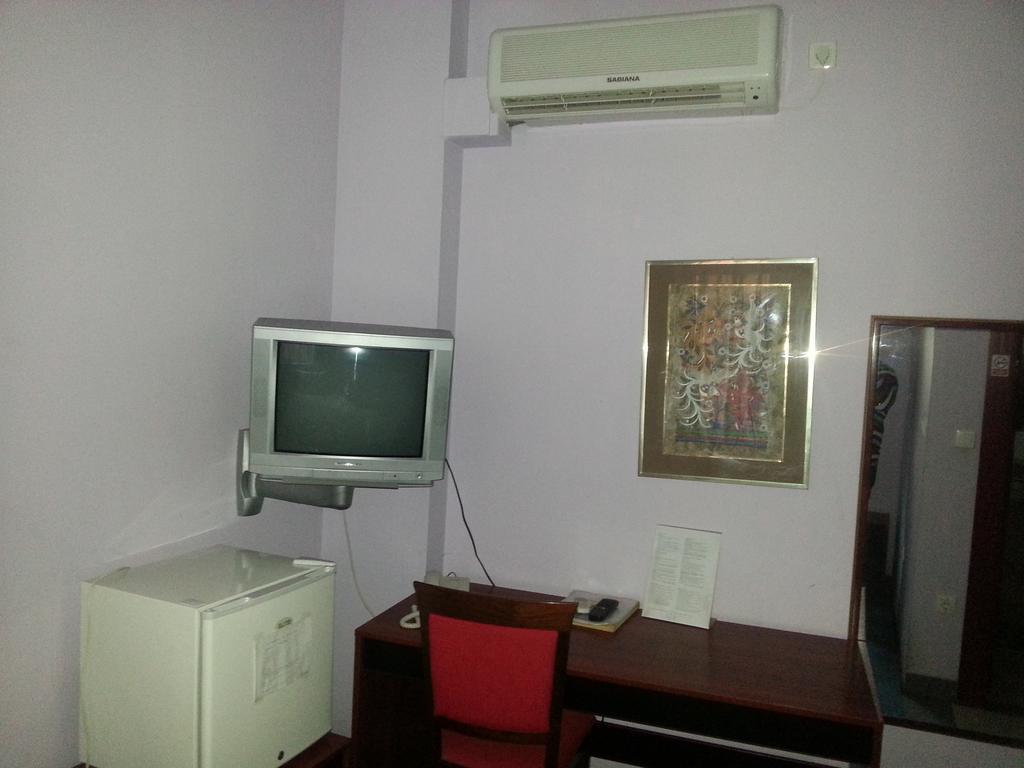 Hotel Car 斯梅代雷沃 客房 照片