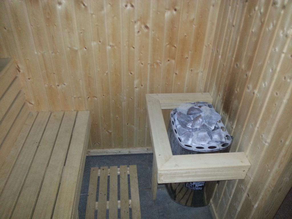 Hotel Car 斯梅代雷沃 外观 照片