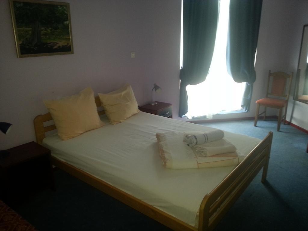 Hotel Car 斯梅代雷沃 客房 照片